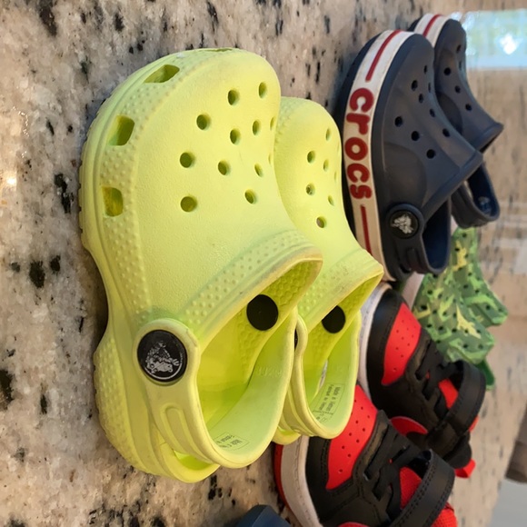 Boys NIKE sneakers, CROCS and Cat and Jack size 5 shoes - Picture 4 of 4